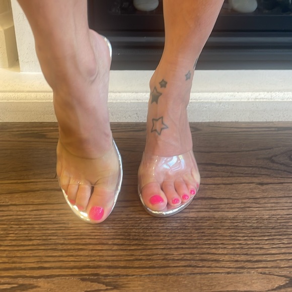 Clear strap cinderrella 2inch wedge sandal. Size 40. Never worn. - Picture 2 of 5